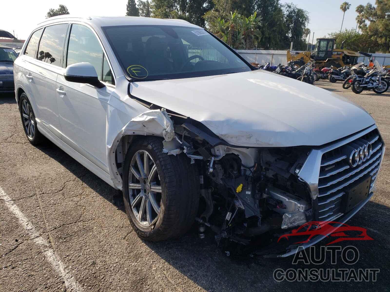 AUDI Q7 2018 - WA1LHAF70JD045797