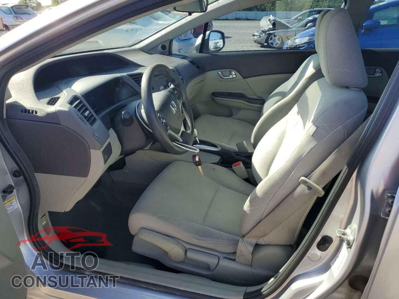 HONDA CIVIC 2012 - 19XFB2F84CE382011