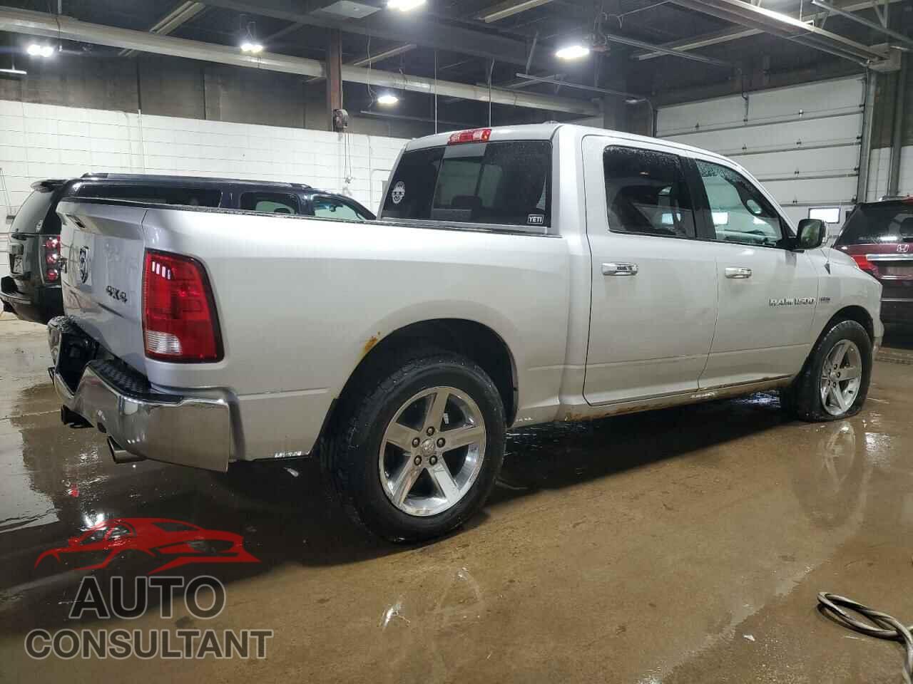 DODGE RAM 1500 2012 - 1C6RD7LT2CS310645