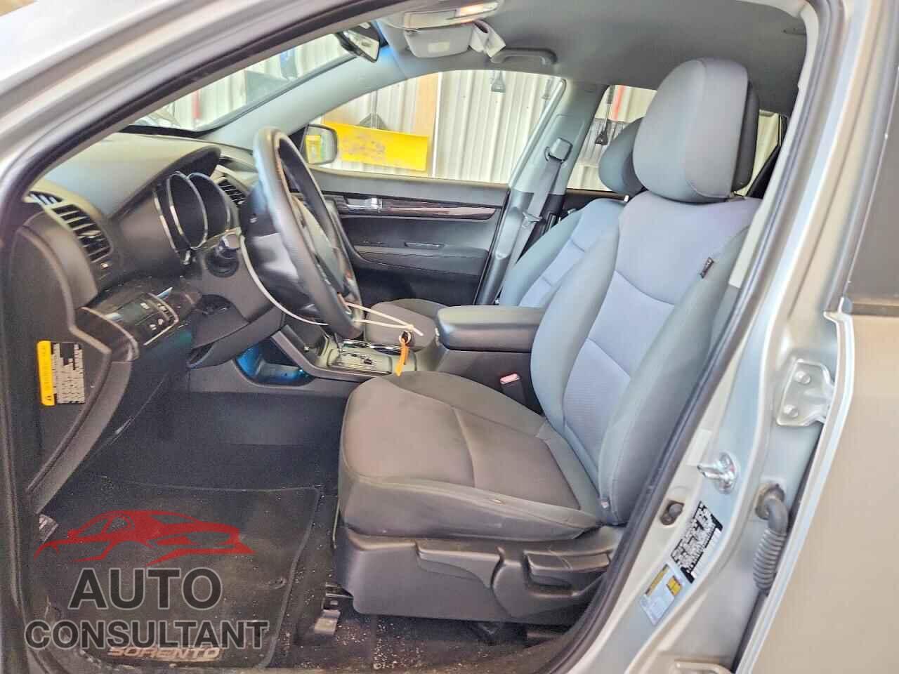 KIA SORENTO 2013 - 5XYKT3A65DG417103