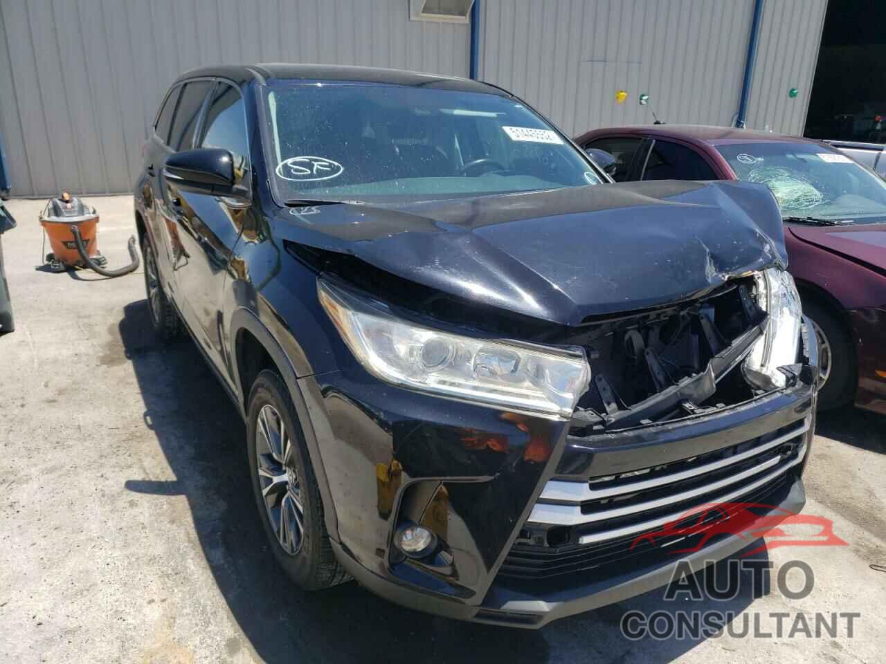 TOYOTA HIGHLANDER 2018 - 5TDZZRFH9JS249474