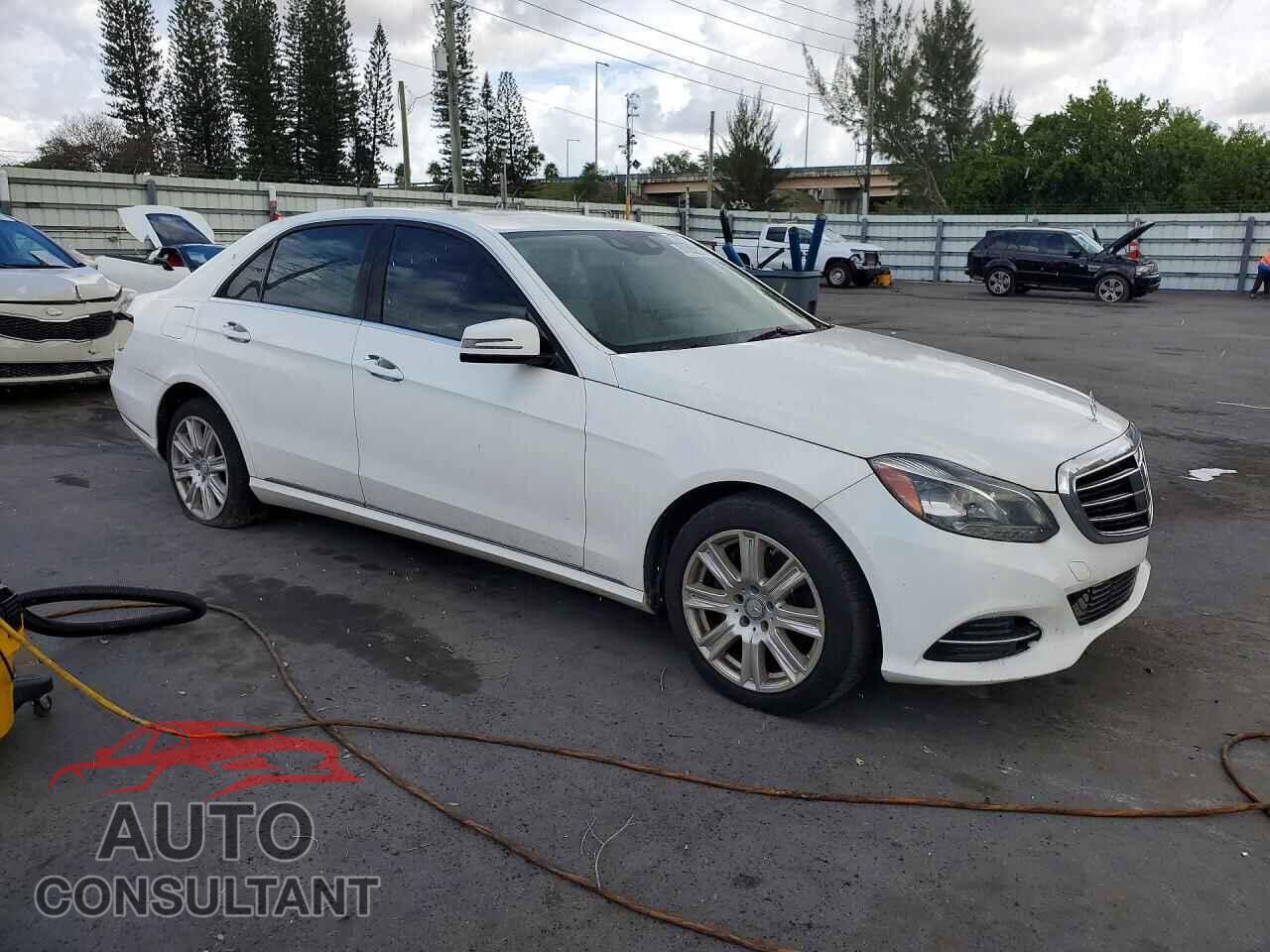 MERCEDES-BENZ E-CLASS 2014 - WDDHF0EB7EA900381