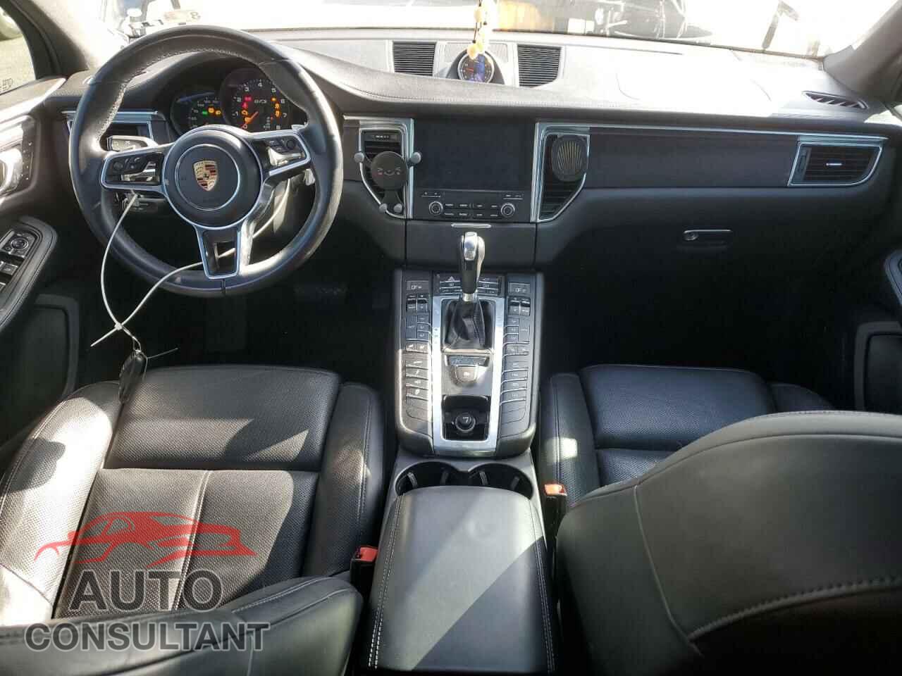 PORSCHE MACAN 2017 - WP1AG2A58HLB51229