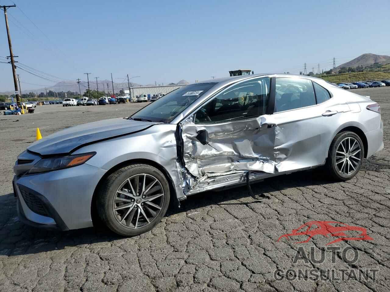 TOYOTA CAMRY 2023 - 4T1G11AK2PU779627