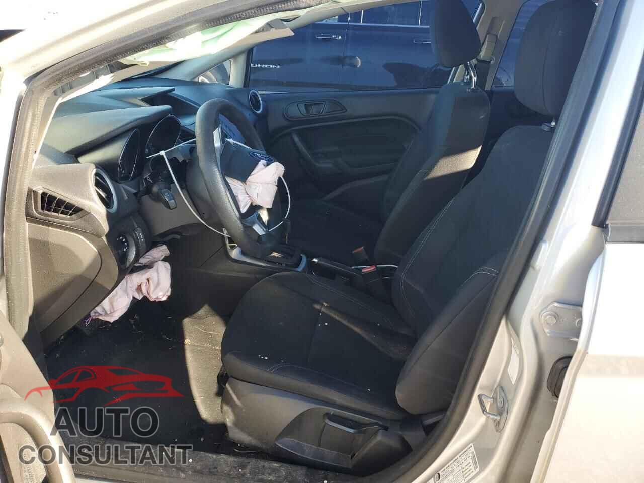 FORD FIESTA 2019 - 3FADP4EJ1KM142806