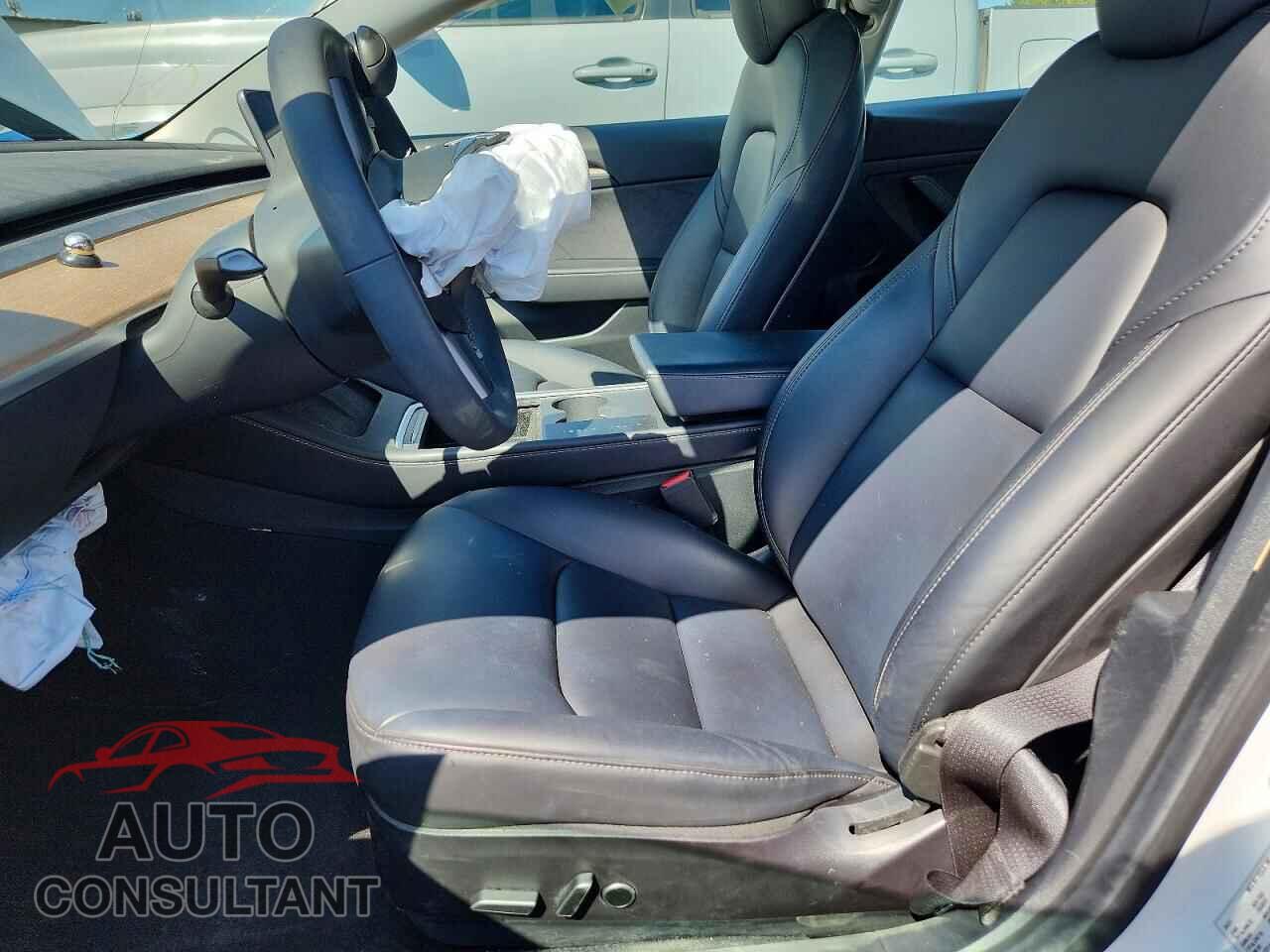 TESLA MODEL 3 2021 - 5YJ3E1EAXMF062129