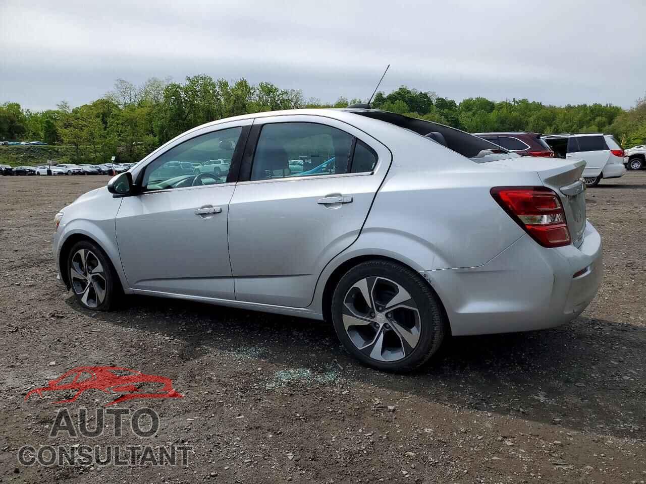 CHEVROLET SONIC 2017 - 1G1JF5SB5H4134255