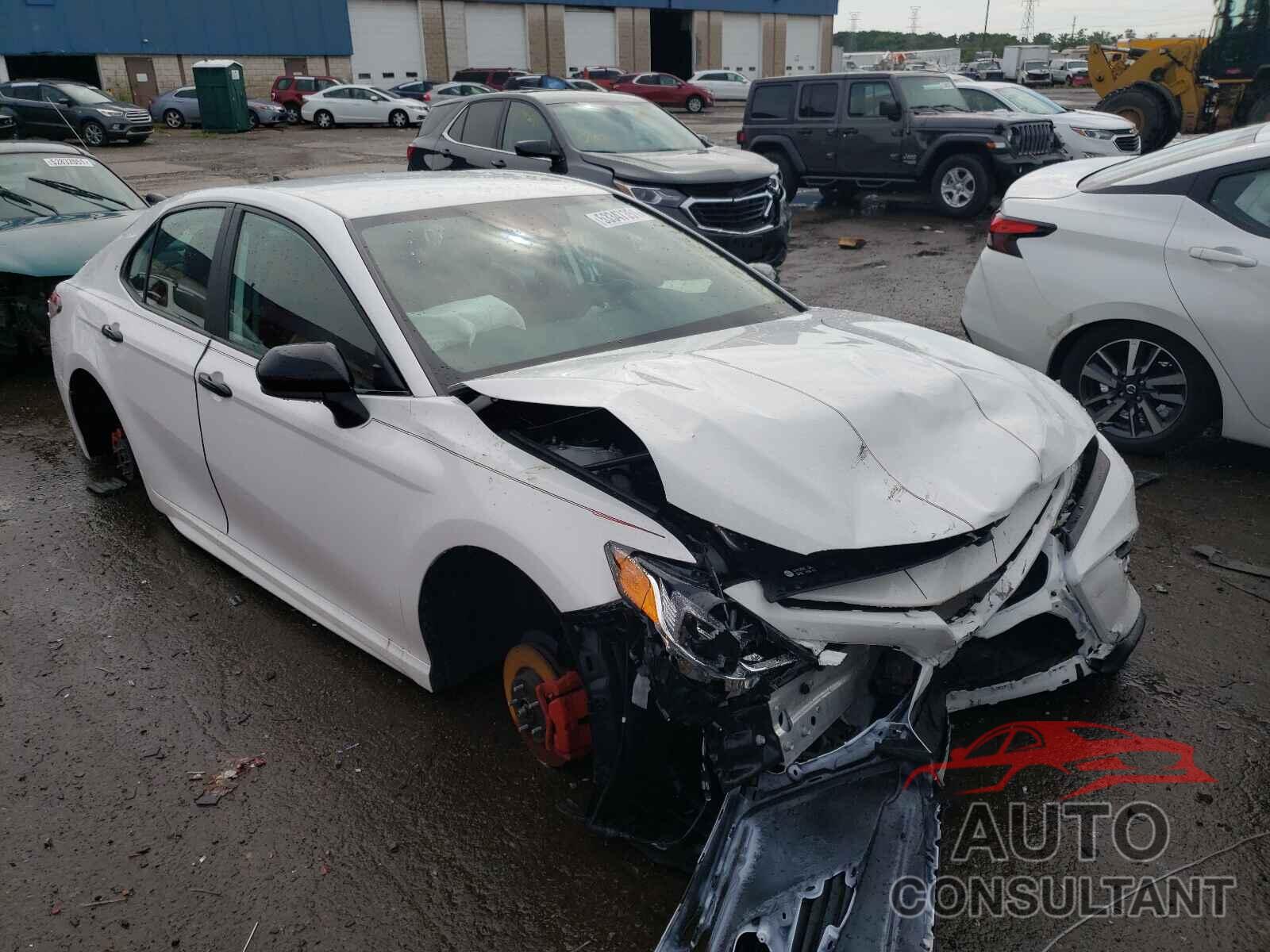 TOYOTA CAMRY 2020 - 4T1G11AK6LU378415