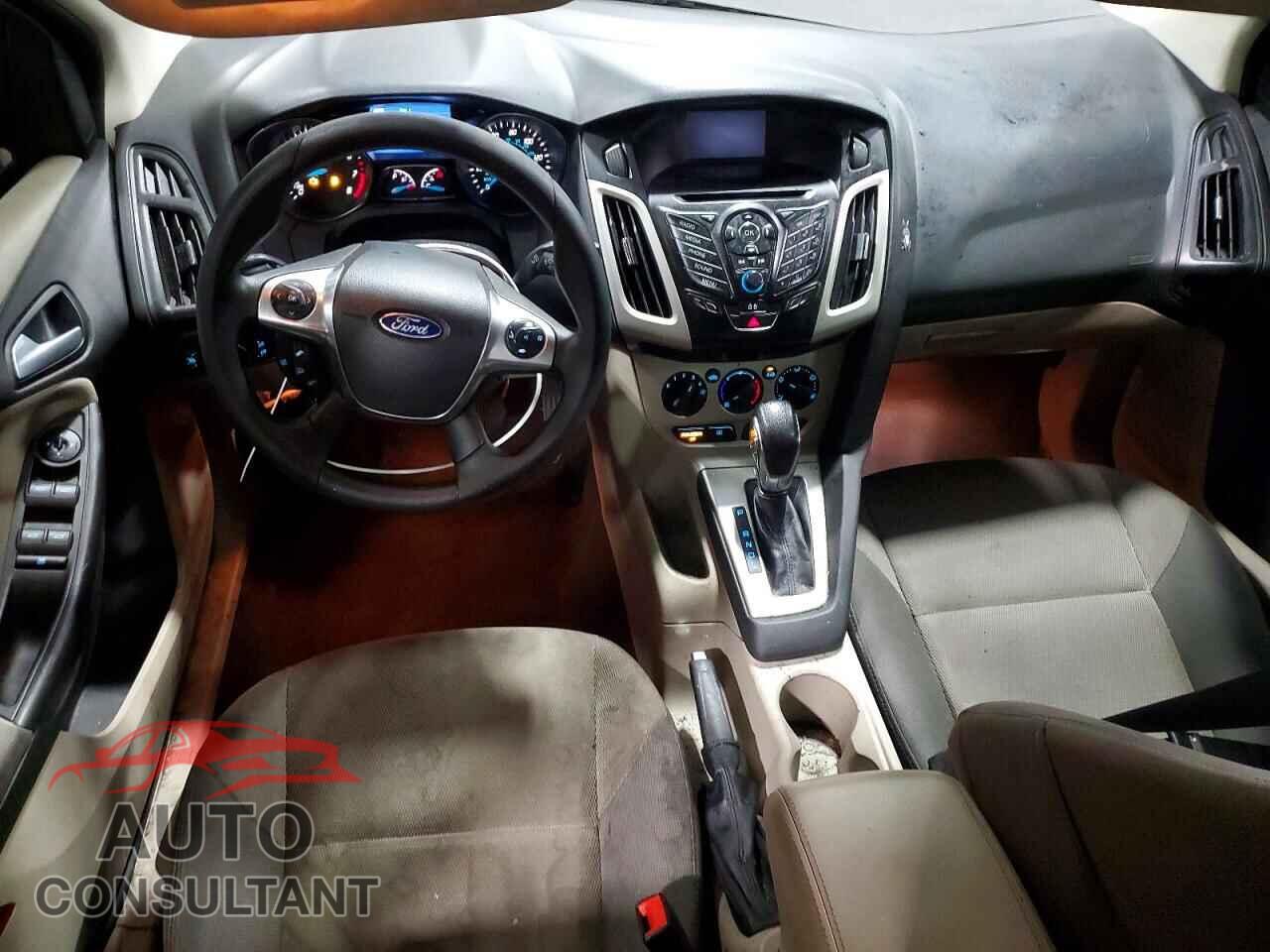 FORD FOCUS 2014 - 1FADP3F26EL393926