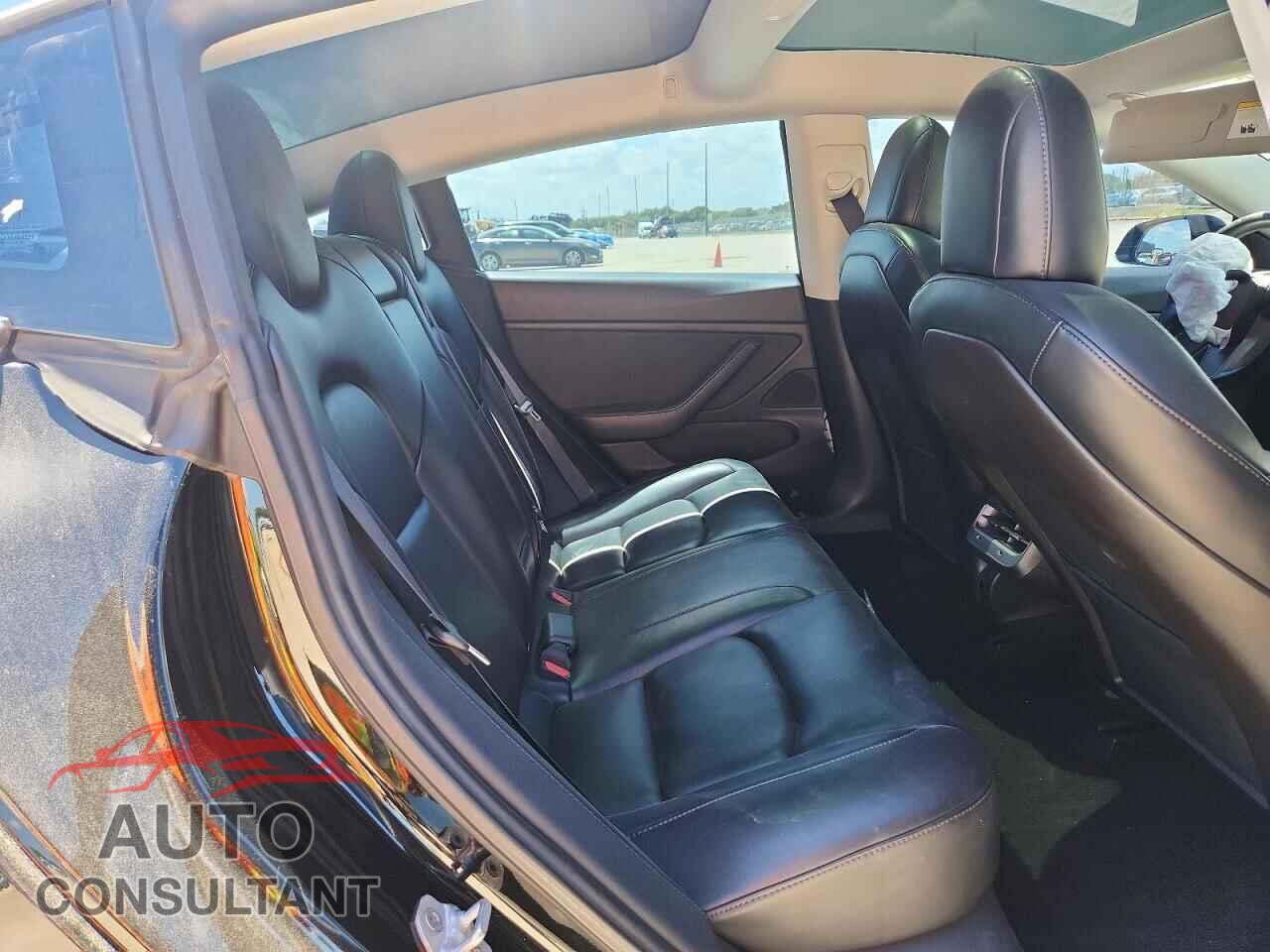 TESLA MODEL 3 2019 - 5YJ3E1EA3KF296786