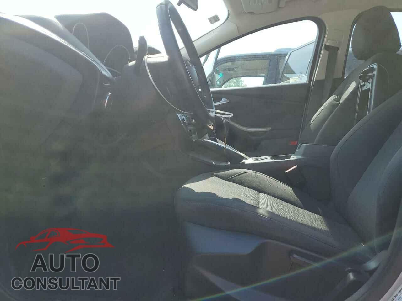 FORD FOCUS 2012 - 1FAHP3M22CL404633