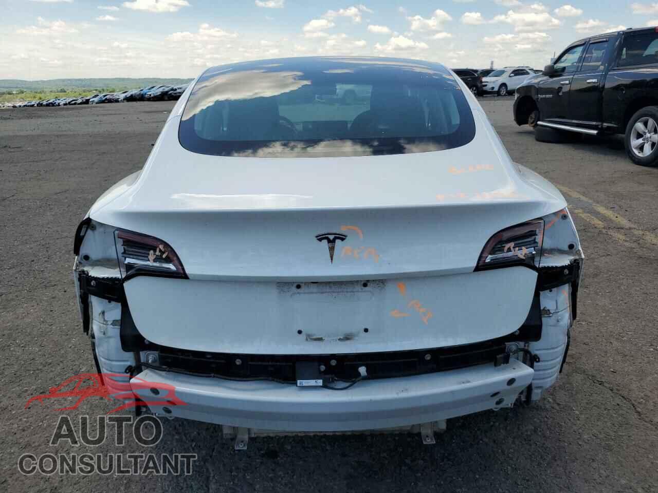 TESLA MODEL 3 2018 - 5YJ3E1EA6JF053505