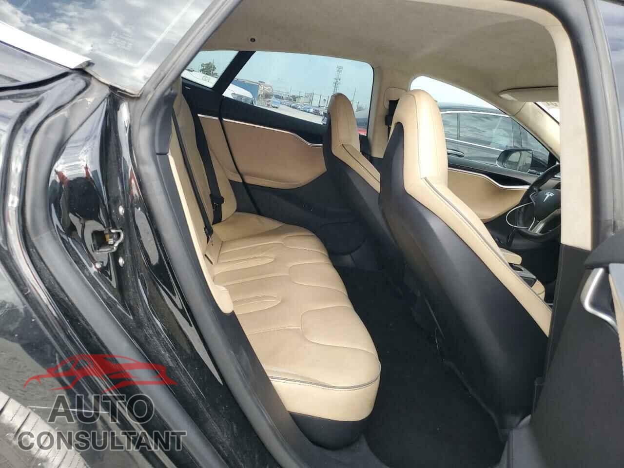 TESLA MODEL S 2013 - 5YJSA1DP4DFP05636