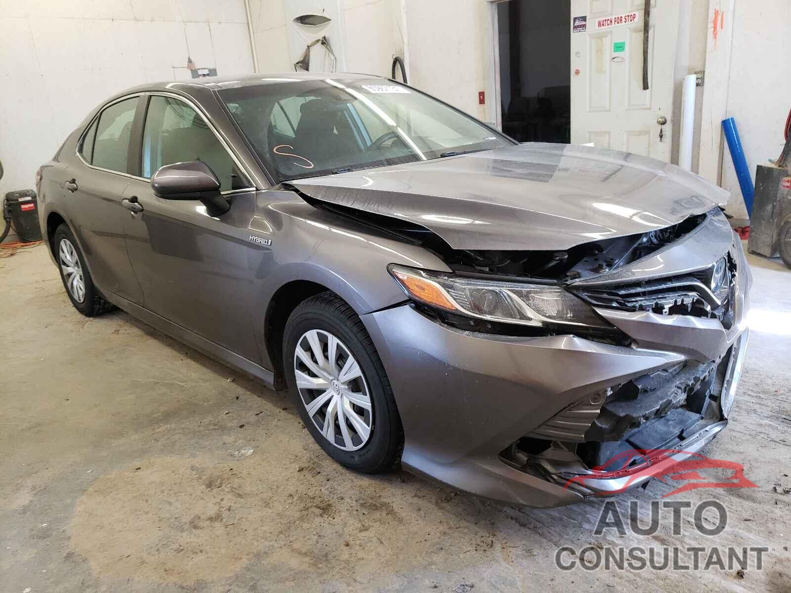 TOYOTA CAMRY 2018 - 4T1B31HK7JU502585
