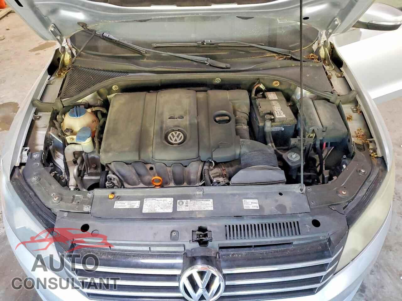 VOLKSWAGEN PASSAT 2013 - 1VWBP7A37DC016333