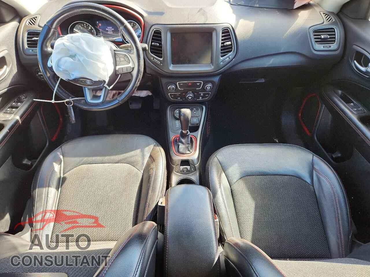 JEEP COMPASS 2020 - 3C4NJDDB8LT151472