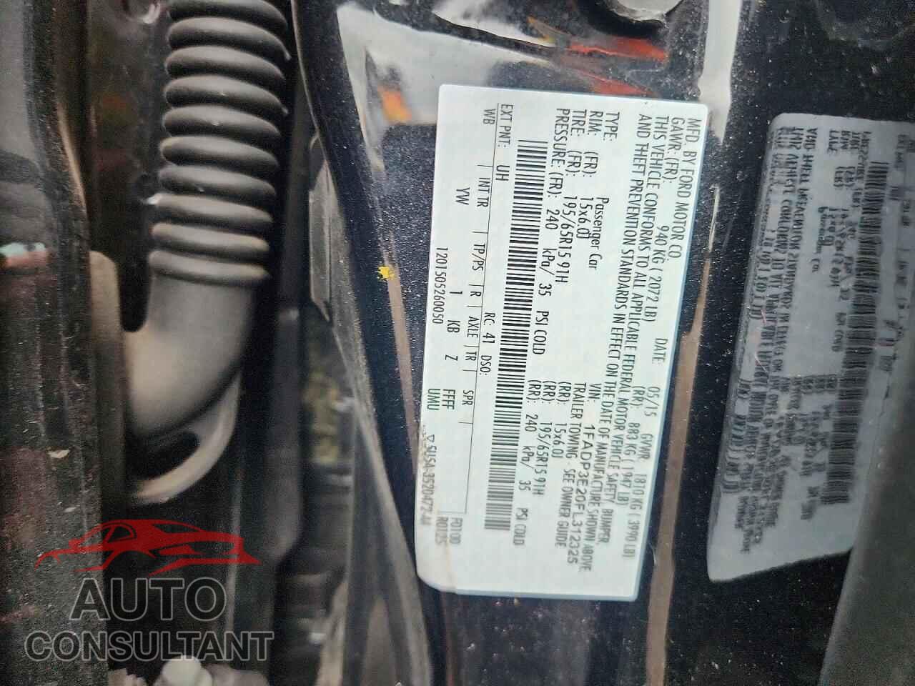 FORD FOCUS 2015 - 1FADP3E20FL312325