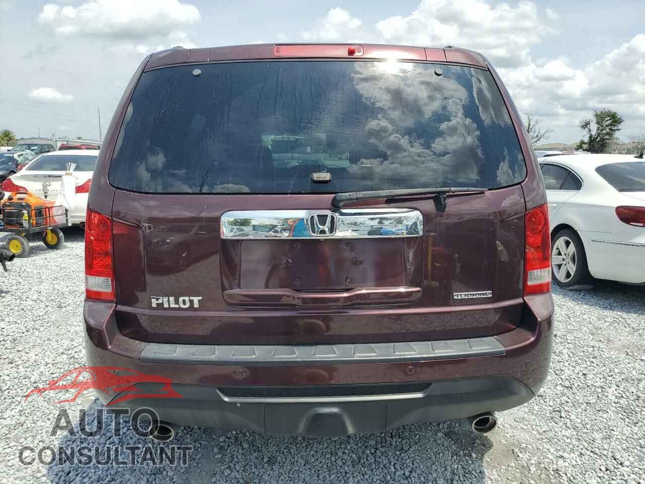 HONDA PILOT 2015 - 5FNYF3H99FB008632