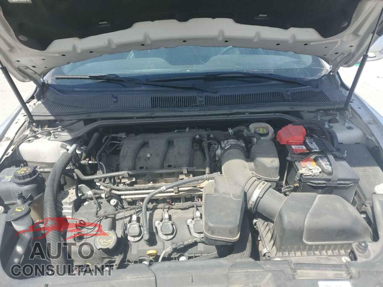 FORD TAURUS 2017 - 1FAHP2E80HG121032