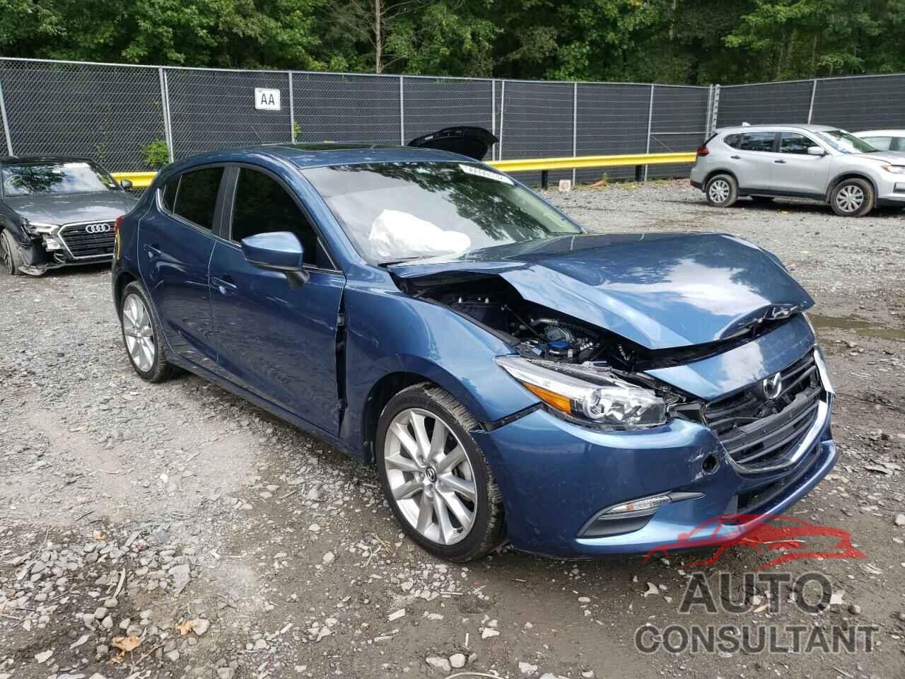 MAZDA 3 2017 - 3MZBN1L35HM129900