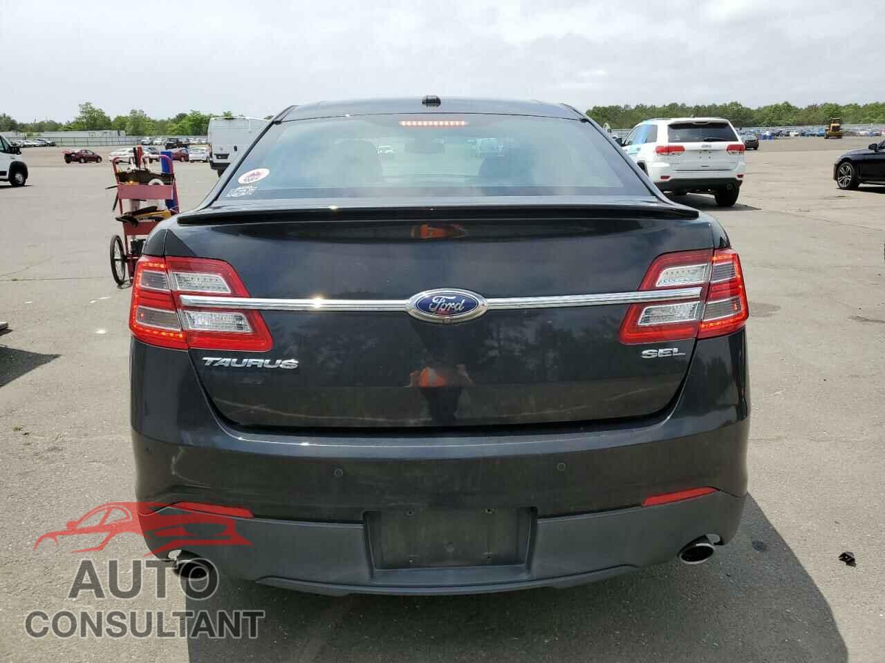 FORD TAURUS 2015 - 1FAHP2E89FG100077