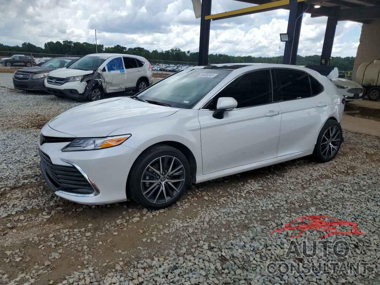 TOYOTA CAMRY 2023 - 4T1F11AK1PU829431