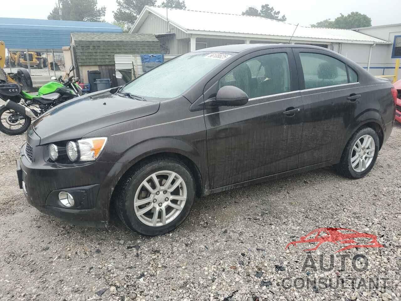 CHEVROLET SONIC 2015 - 1G1JC5SH7F4140021