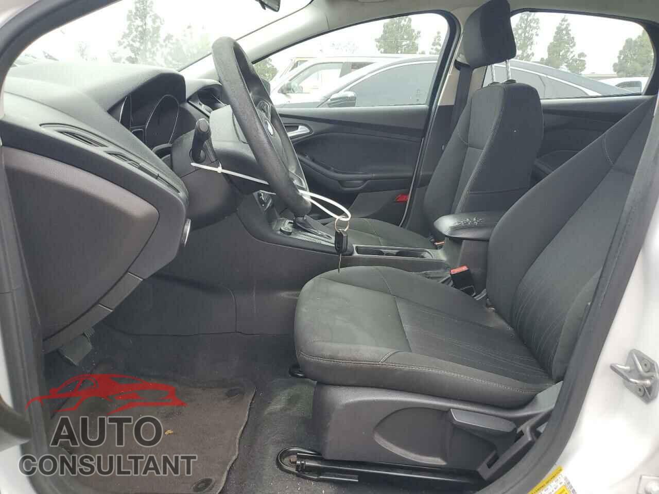 FORD FOCUS 2016 - 1FADP3F20GL290276