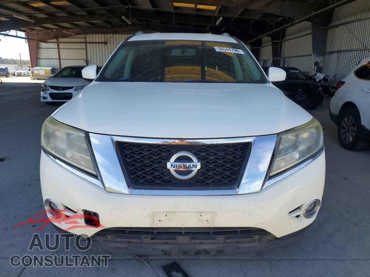 NISSAN PATHFINDER 2015 - 5N1AR2MN1FC644931