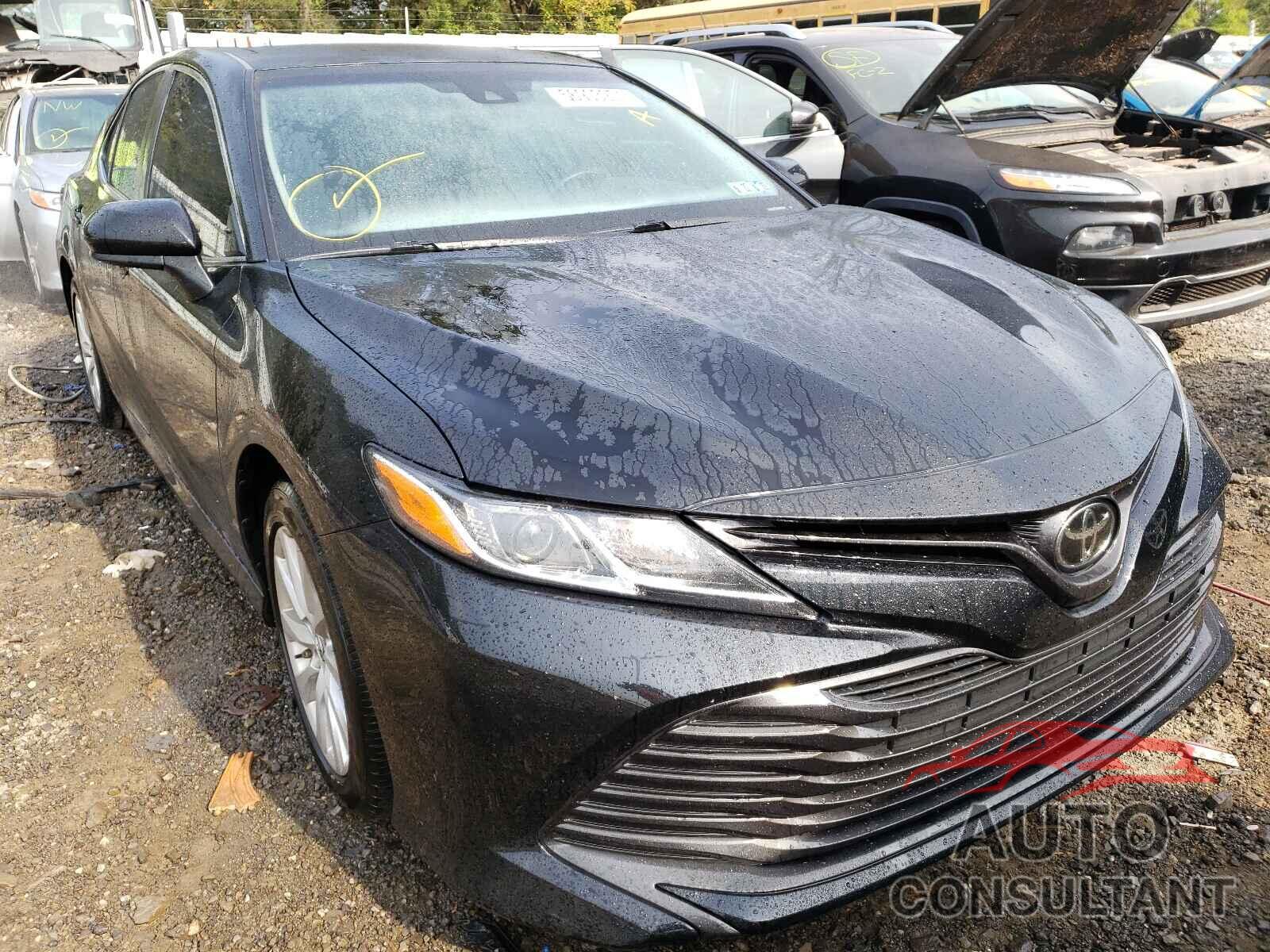 TOYOTA CAMRY 2018 - JTNB11HKXJ3040261