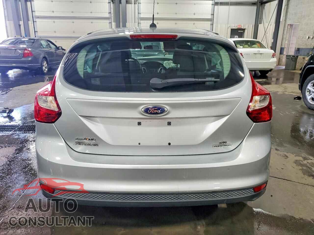 FORD FOCUS 2014 - 1FADP3K20EL375251