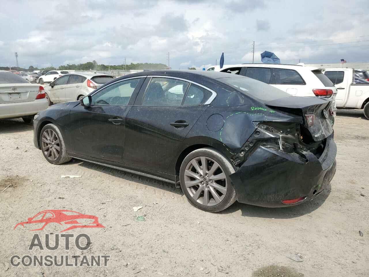 MAZDA 3 2021 - JM1BPABLXM1320573