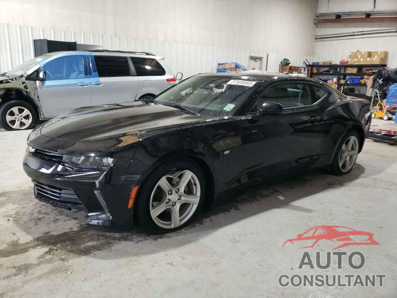 CHEVROLET CAMARO 2018 - 1G1FB1RX0J0170881