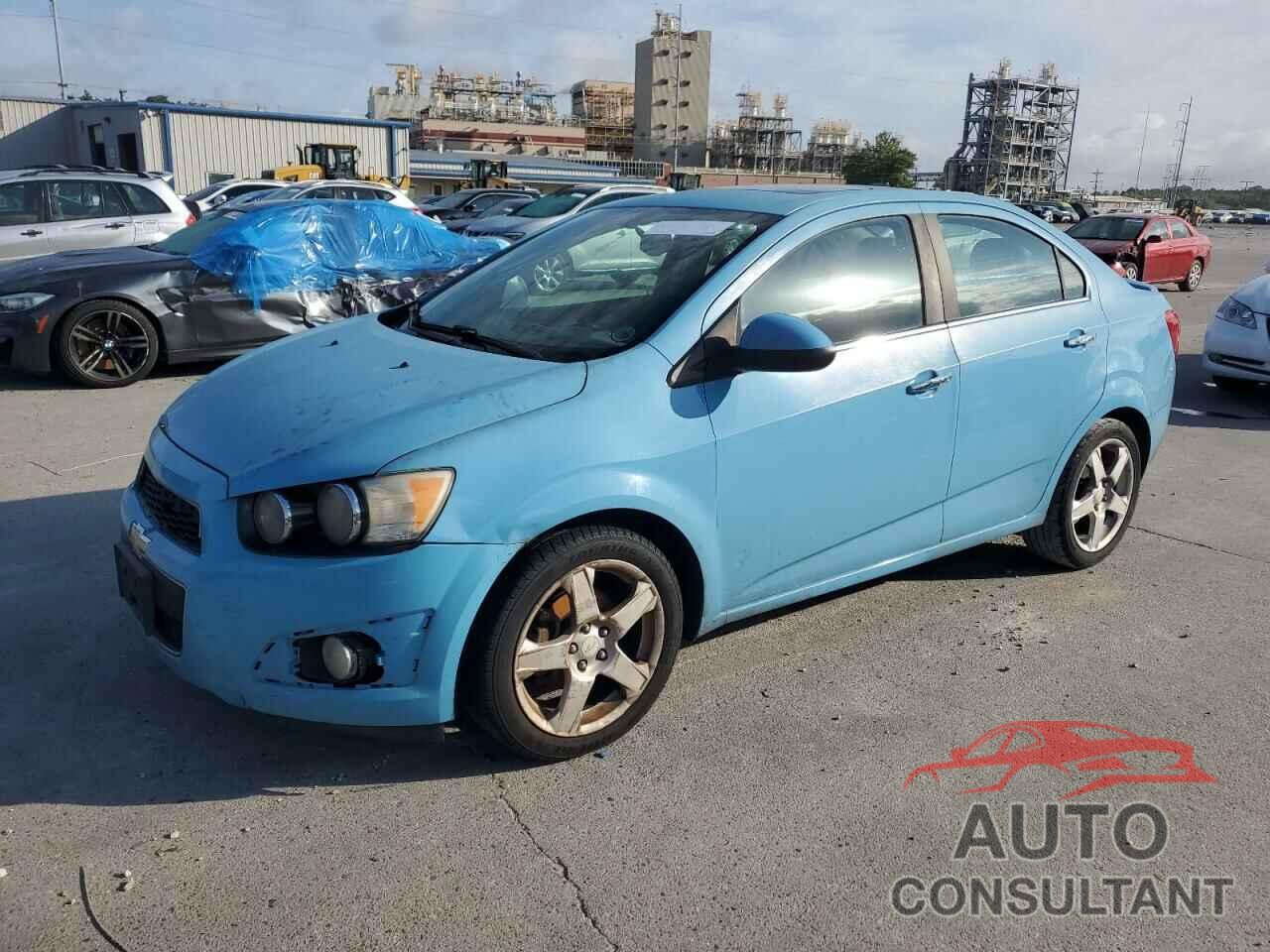 CHEVROLET SONIC 2014 - 1G1JE5SH8E4165048