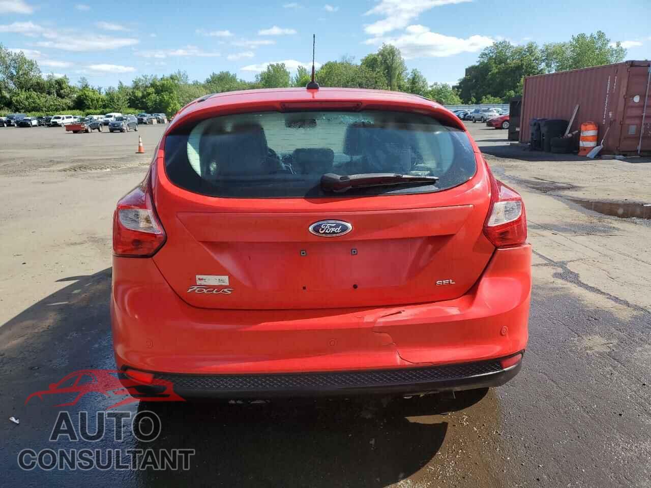 FORD FOCUS 2012 - 1FAHP3M2XCL471979