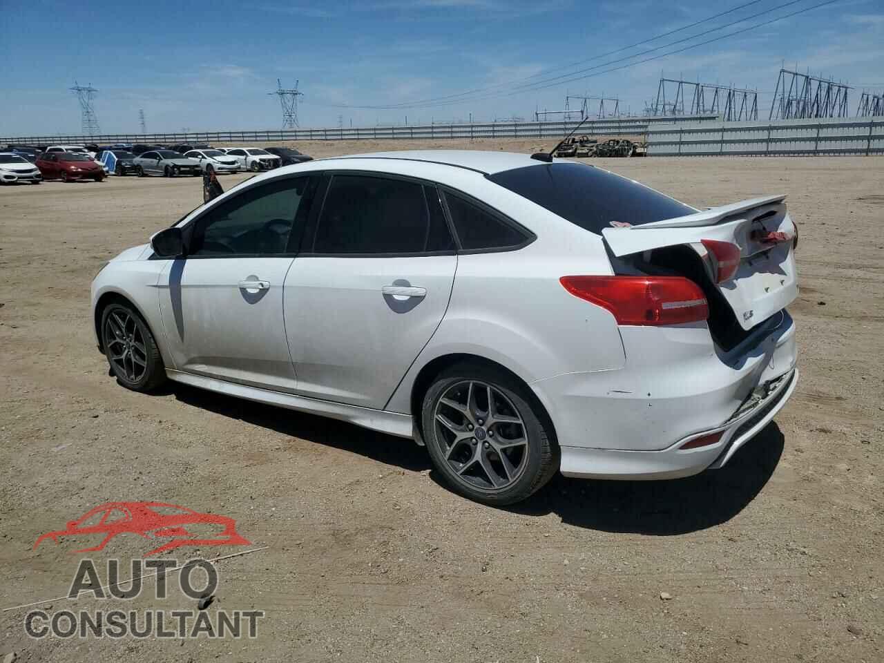 FORD FOCUS 2016 - 1FADP3F28GL344469