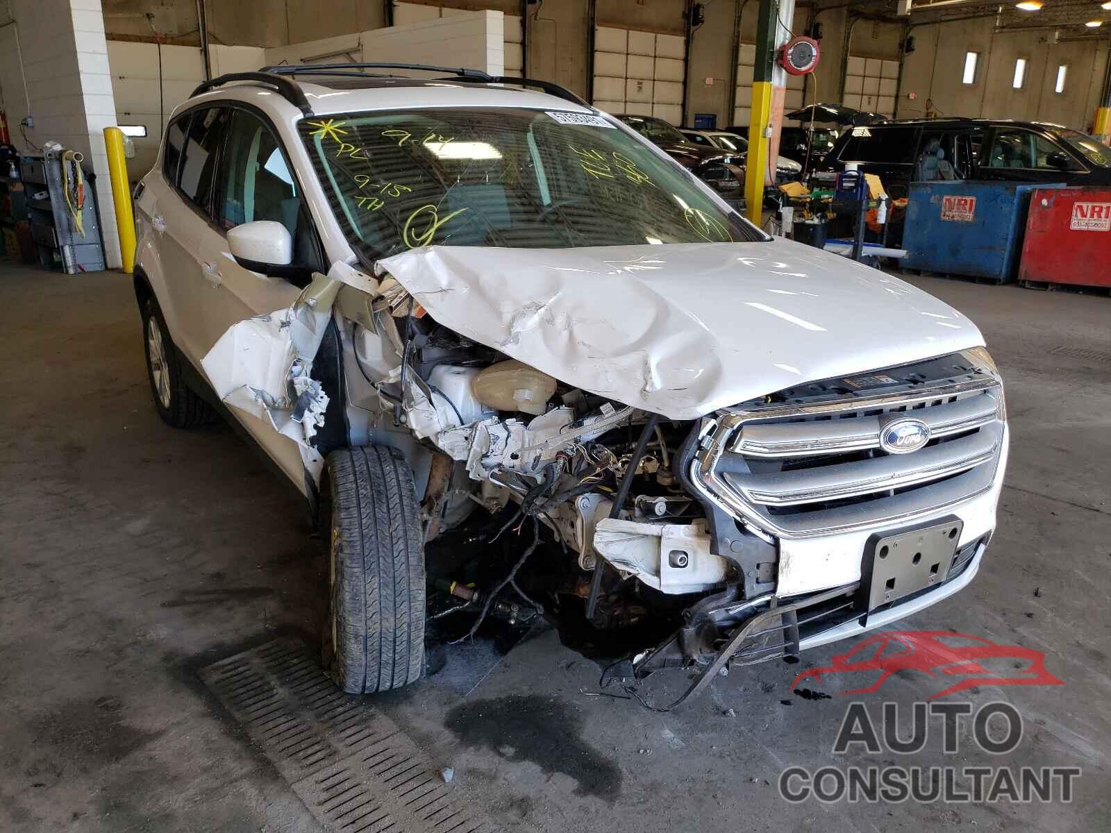 FORD ESCAPE 2017 - 1FMCU9G96HUA06007
