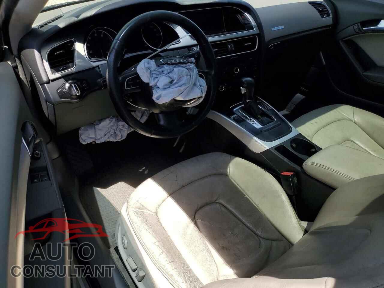 AUDI A5 2011 - WAULFAFR0BA071877
