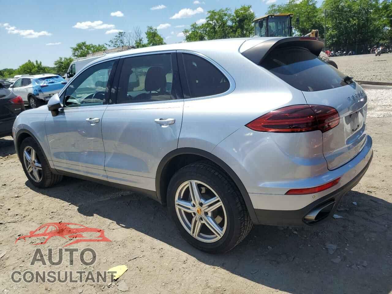 PORSCHE CAYENNE 2016 - WP1AA2A29GKA38174