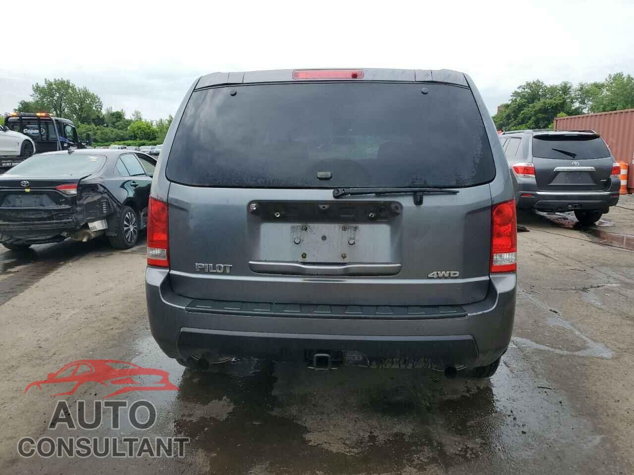 HONDA PILOT 2011 - 5FNYF4H23BB104100