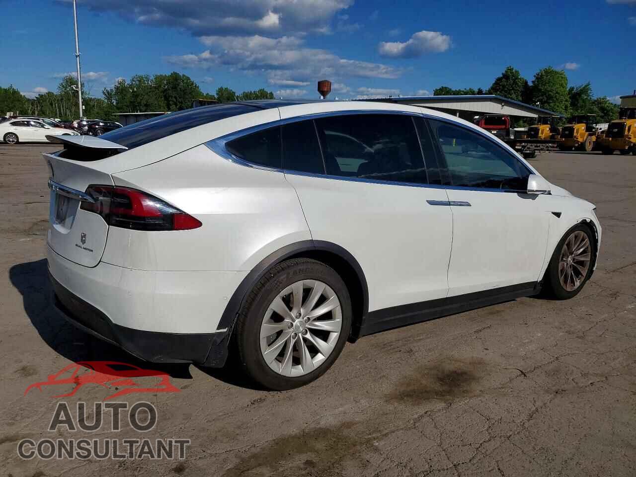 TESLA MODEL X 2020 - 5YJXCBE2XLF242537