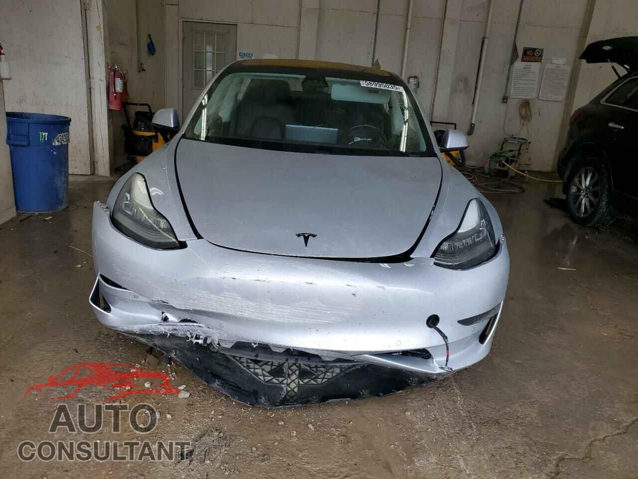 TESLA MODEL 3 2018 - 5YJ3E1EA5JF007891