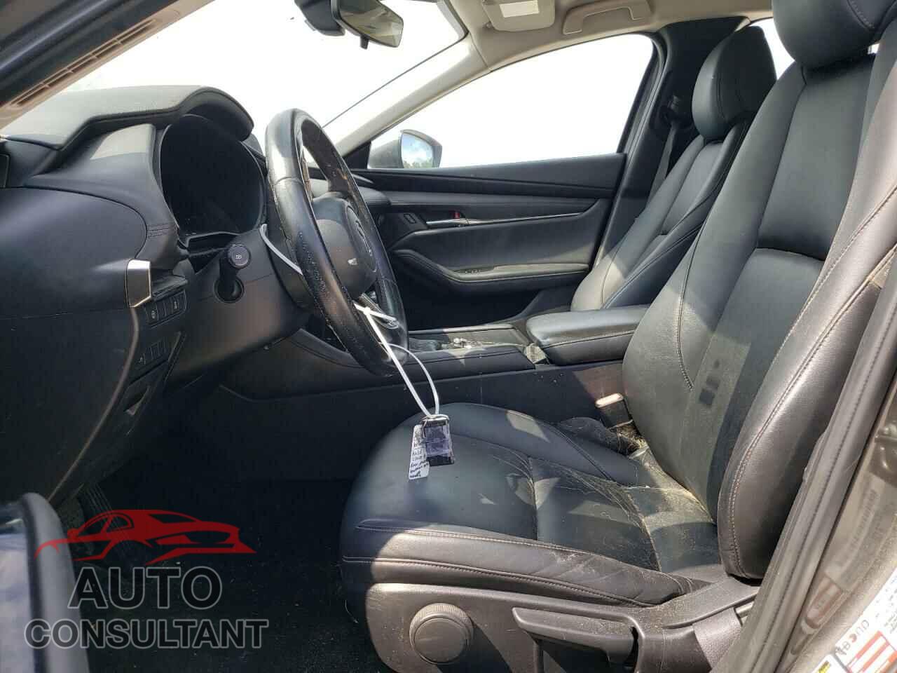 MAZDA 3 2019 - JM1BPACL2K1110674