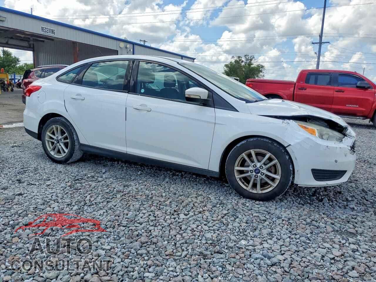 FORD FOCUS 2017 - 1FADP3F24HL279427