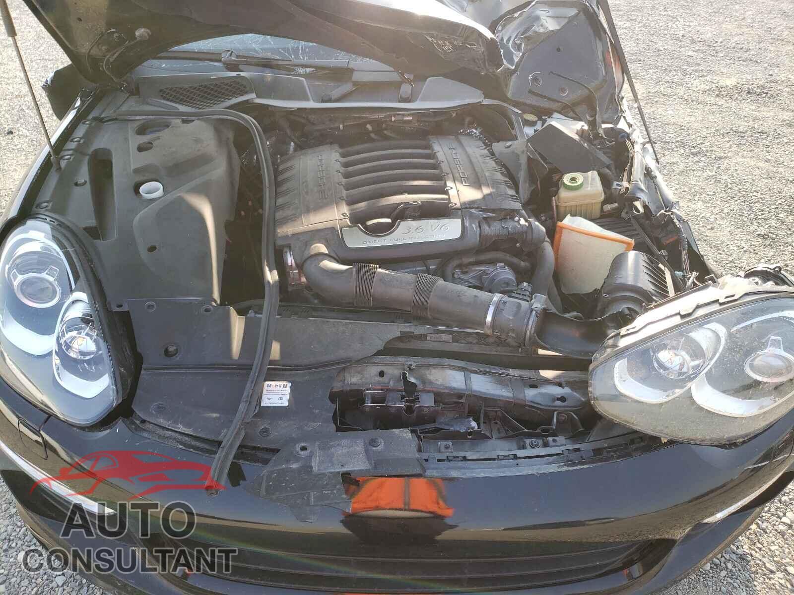 PORSCHE CAYENNE 2017 - WP1AA2A21HKA86740