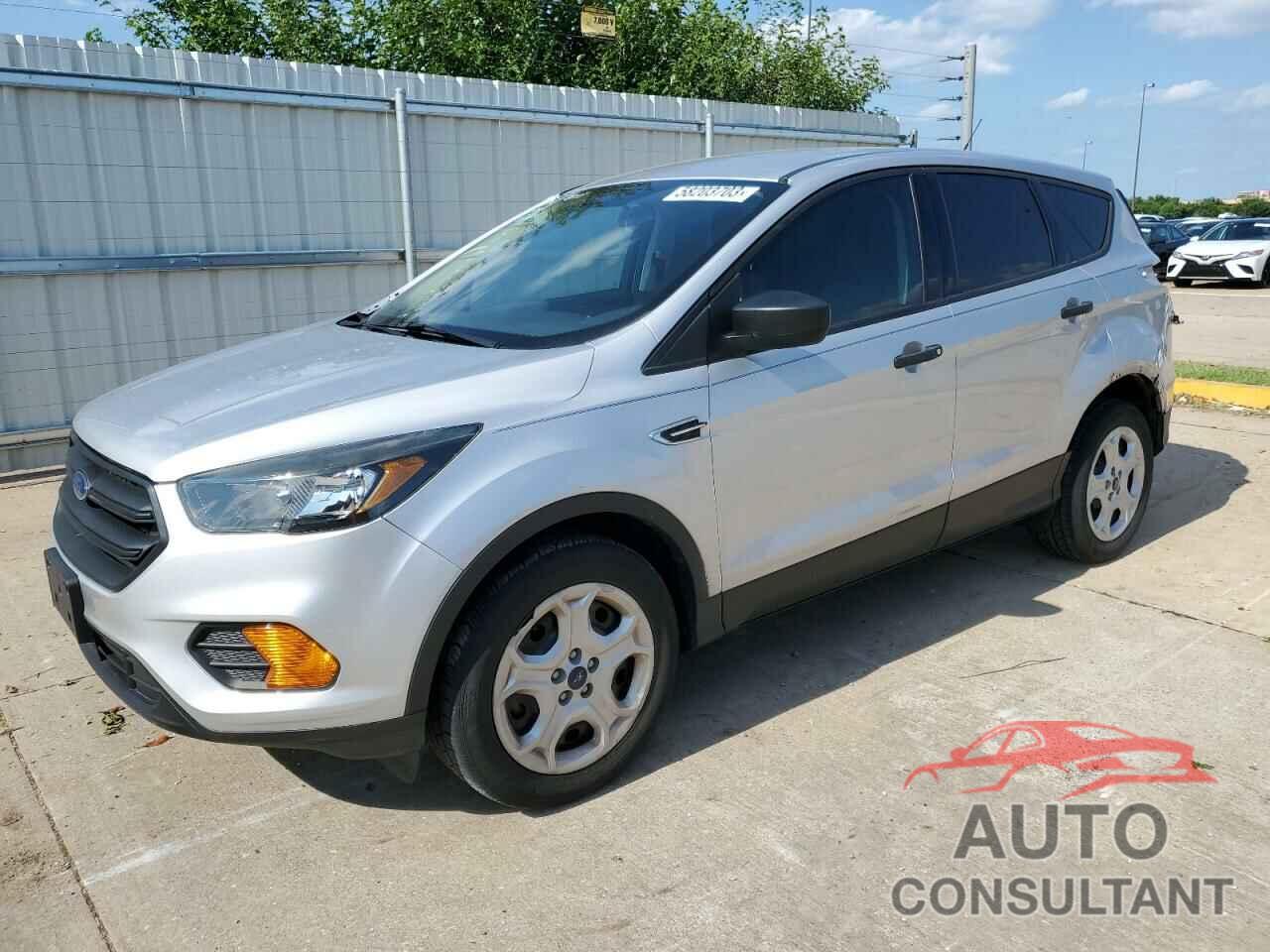 FORD ESCAPE 2018 - 1FMCU0F76JUA17705