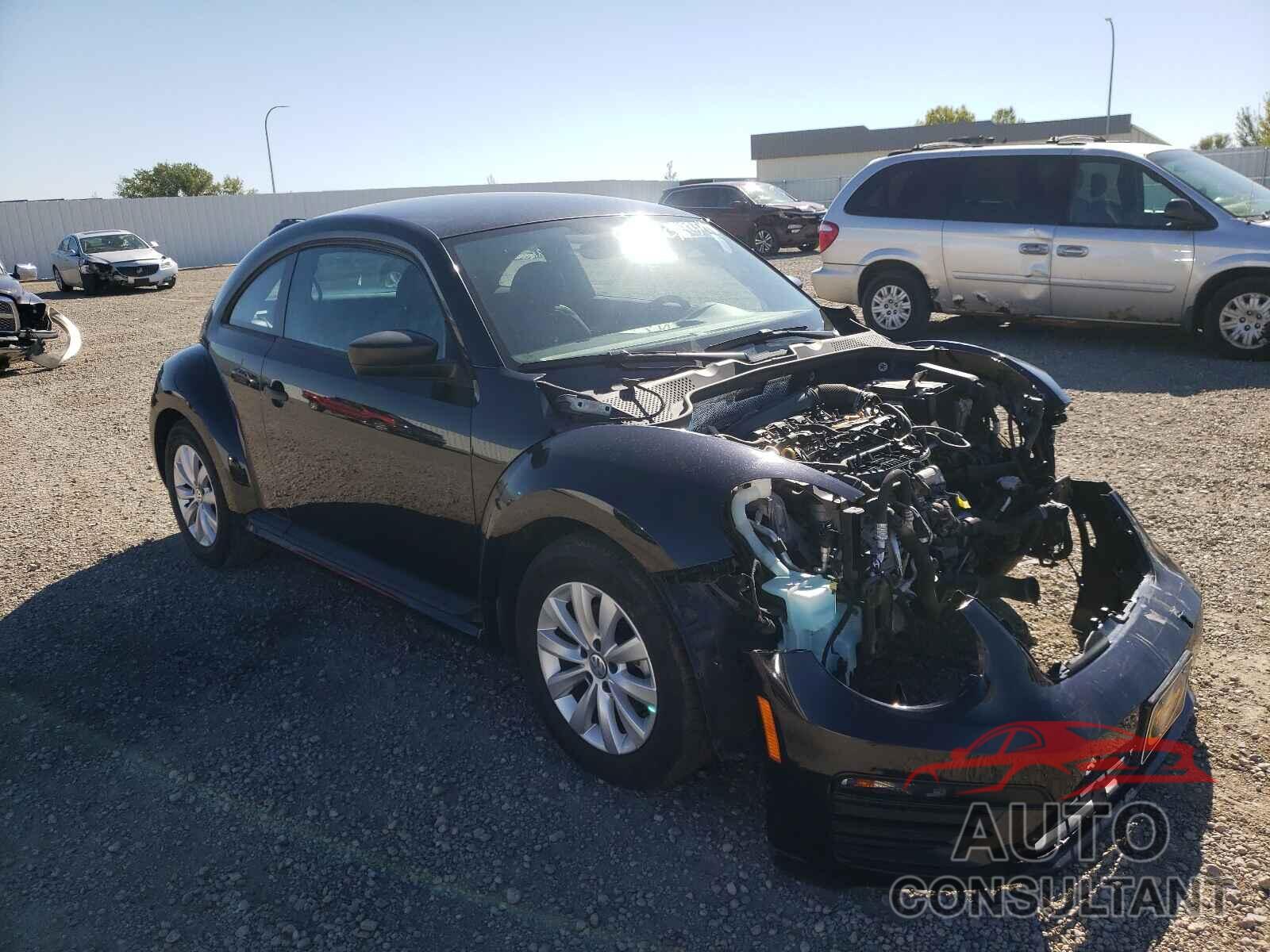 VOLKSWAGEN BEETLE 2018 - 3VWFD7AT2JM721061
