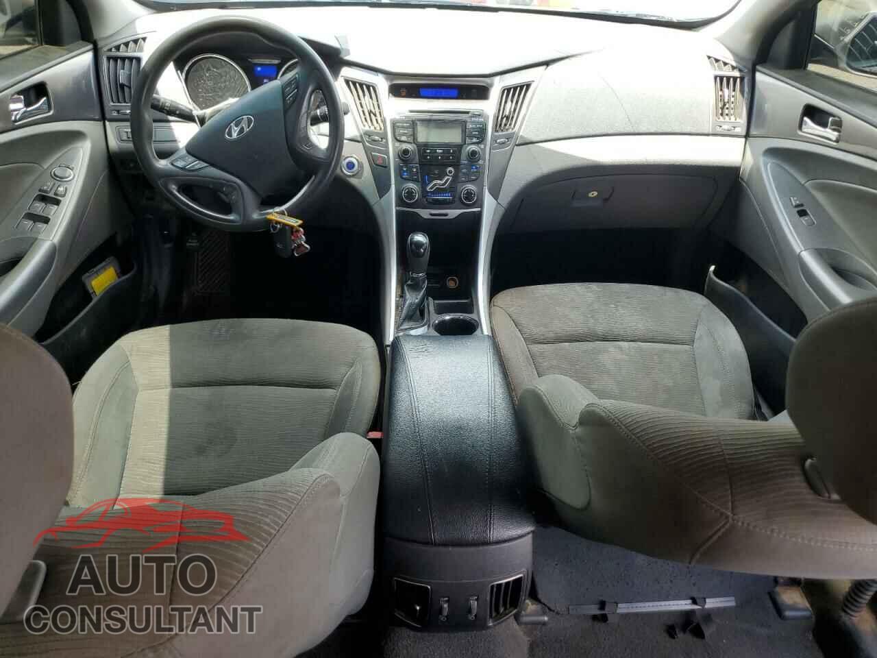 HYUNDAI SONATA 2012 - KMHEC4A44CA038041