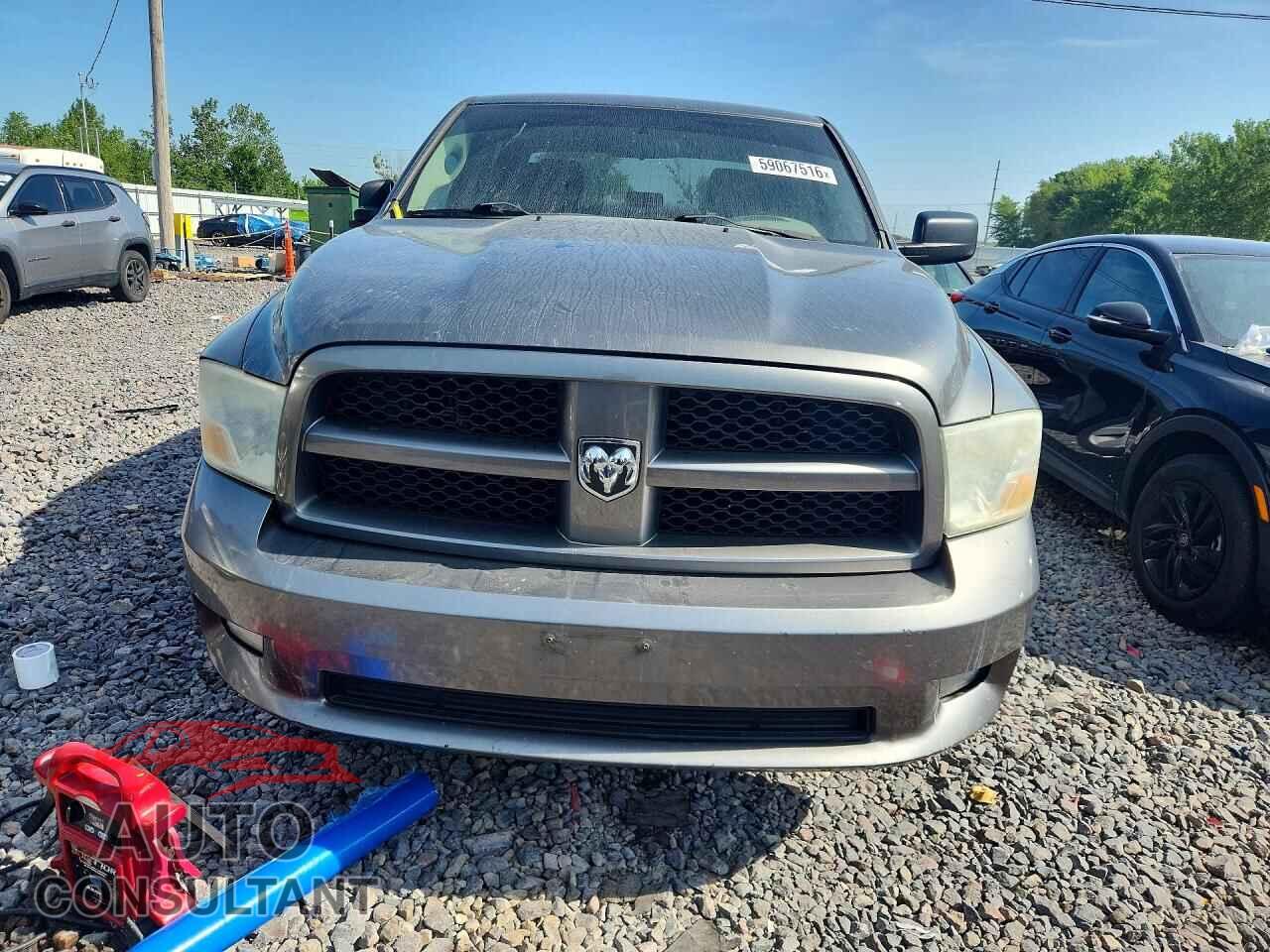 DODGE RAM 1500 2012 - 1C6RD7KT1CS174560