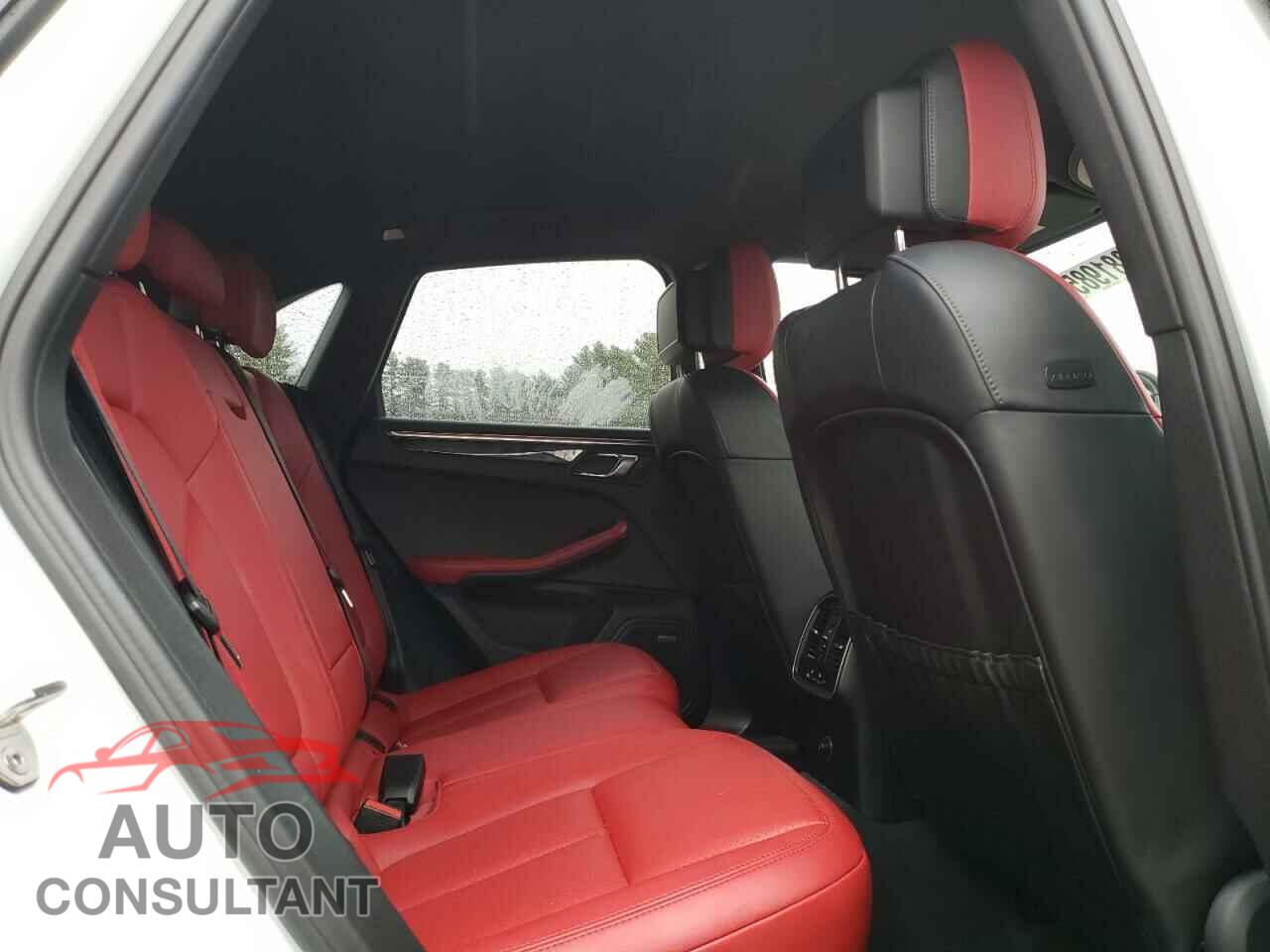 PORSCHE MACAN 2016 - WP1AB2A55GLB51556